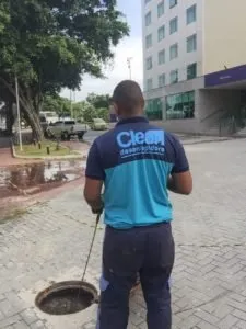 Desentupimento de esgoto realizado pela Clean Desentupidora